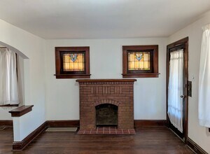 Building Photo - 5046 Miami St