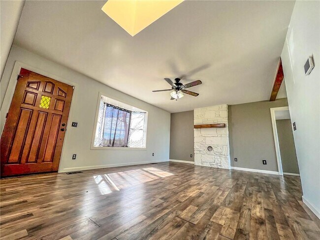 Building Photo - 13325 Little Elm Rd
