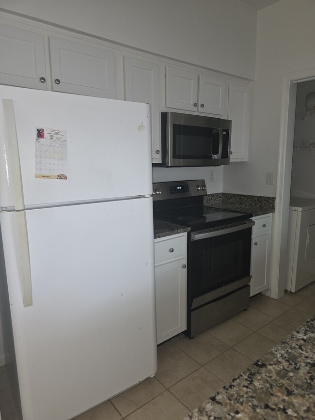 Foto del edificio - 1012 Primrose Ln