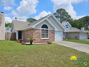 Building Photo - 1721 Colonial Ct