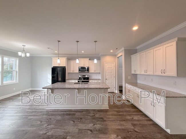 Building Photo - 9058 White Oak Hill Rd