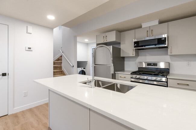 Building Photo - 8554-8583 83 Ave NW