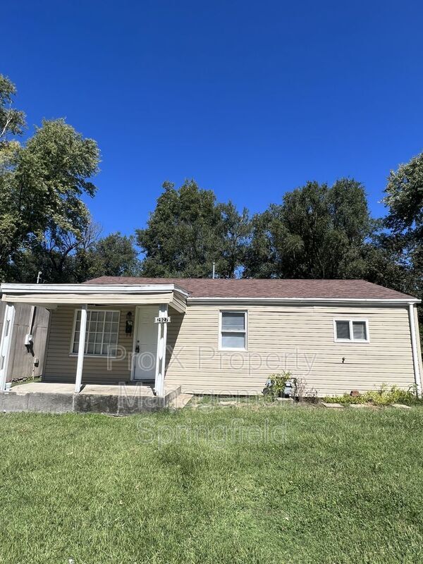 2927 W Elm St Unit 1, Springfield, MO 65802 Condo for Rent in