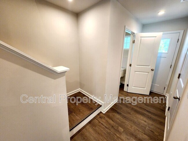 Foto del edificio - 165 Sarnesfield Wy