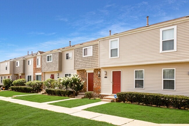 Interior Photo - Novi Ridge
