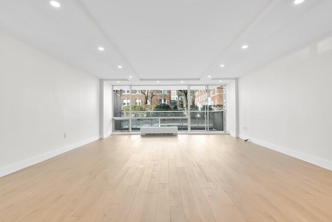 Building Photo - 45 Longwood Ave