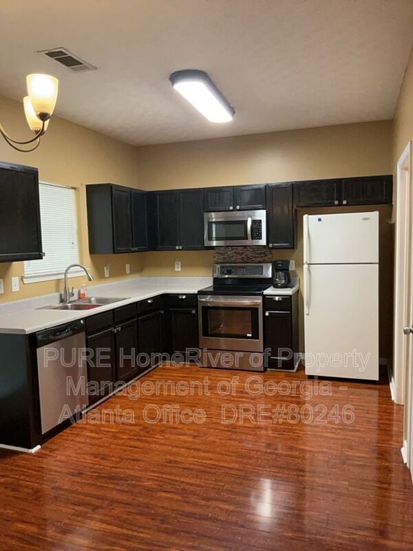 Foto del edificio - 63 Timber Ridge Dr