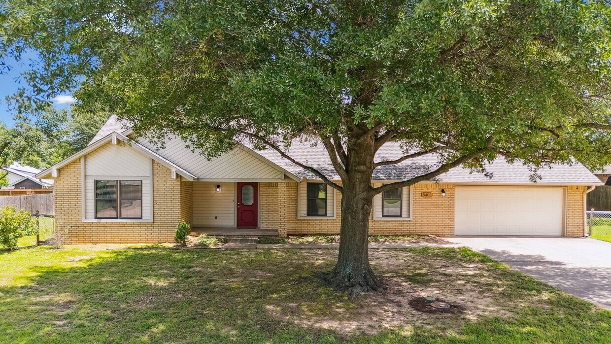 Foto principal - Spacious Single Story 4 Room Home + Sunroo...