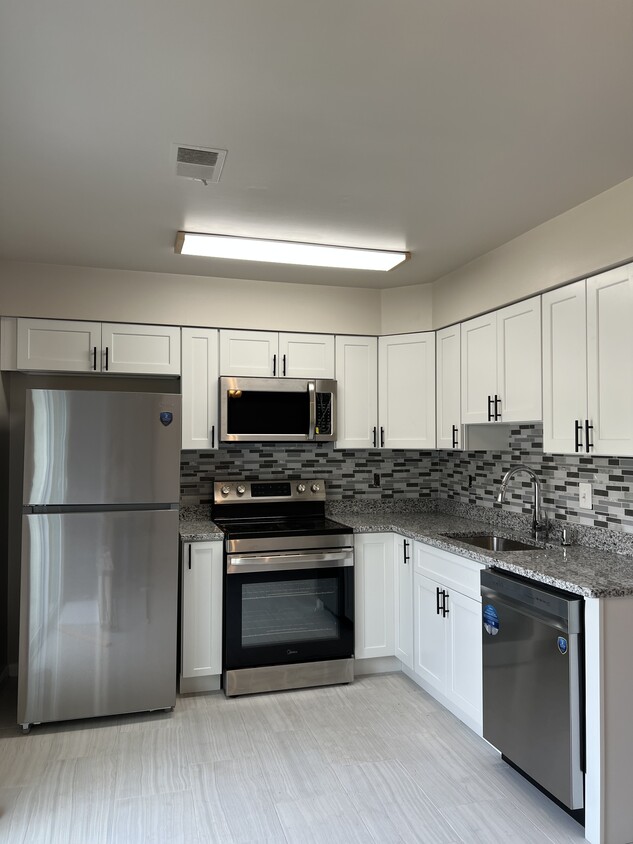 Foto principal - 4622 Whitaker Pl