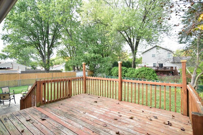Building Photo - 1120 E Kitson Dr