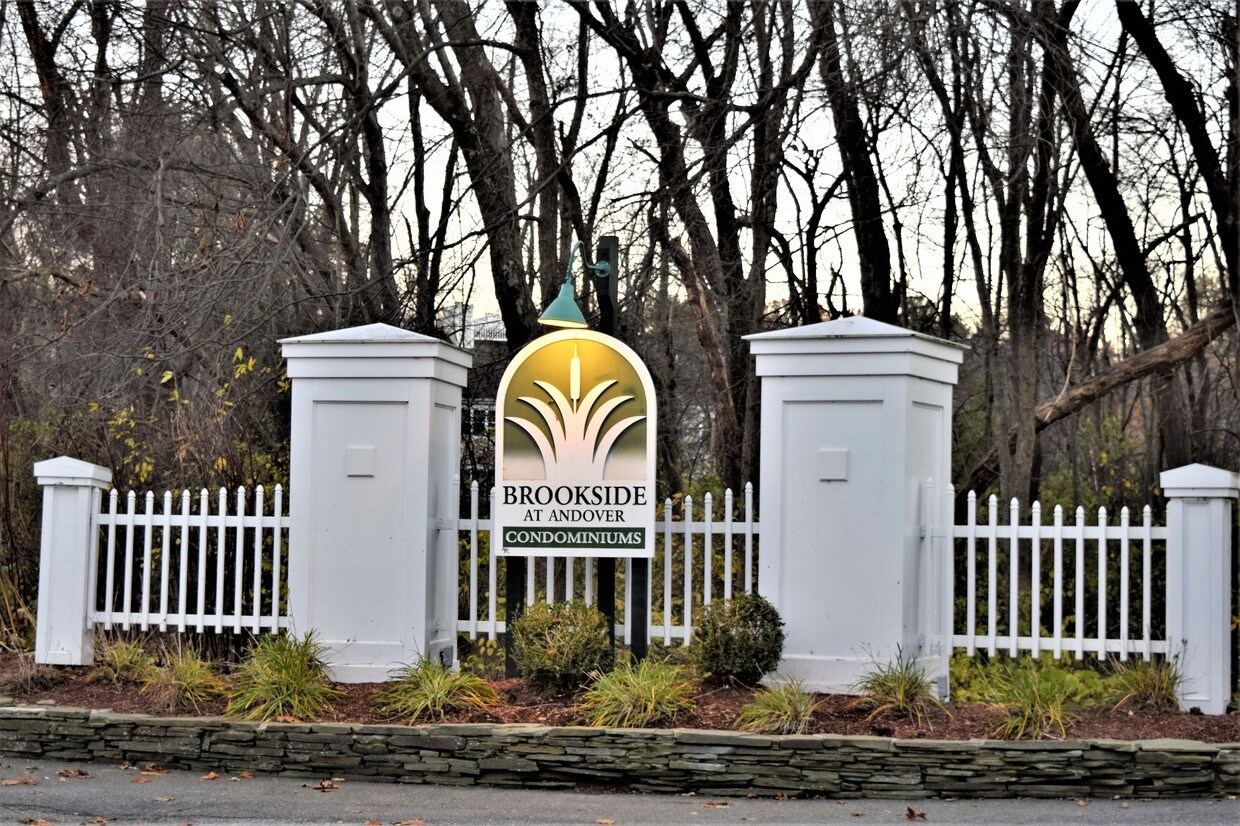 900 Brookside Dr, Andover, MA 01810 Condo for Rent in Andover, MA