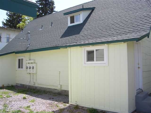 Building Photo - 604-608 N Mt Shasta Dr