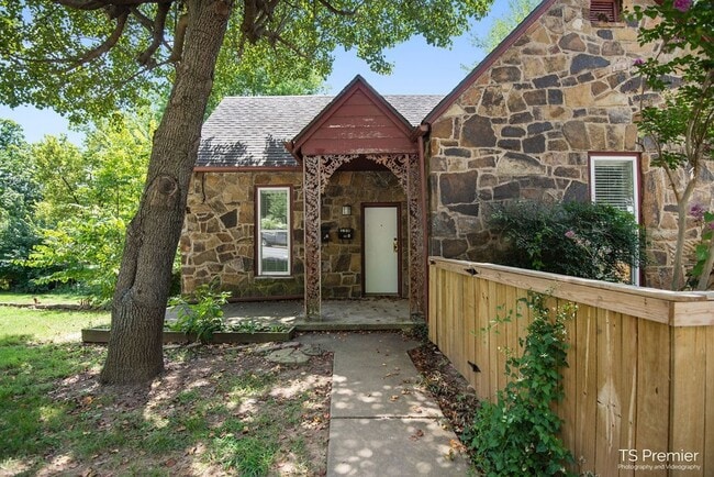 Building Photo - 199 W Lafayette St