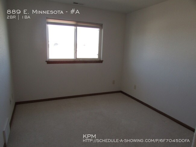 Building Photo - 889 E Minnesota St