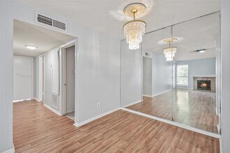 Building Photo - 10211 Sugar Branch Dr