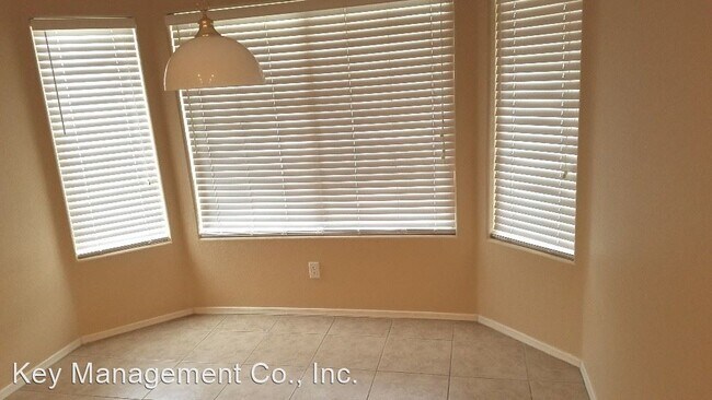 Foto del edificio - 3 br, 2 bath House - 14625 W. Watson Lane