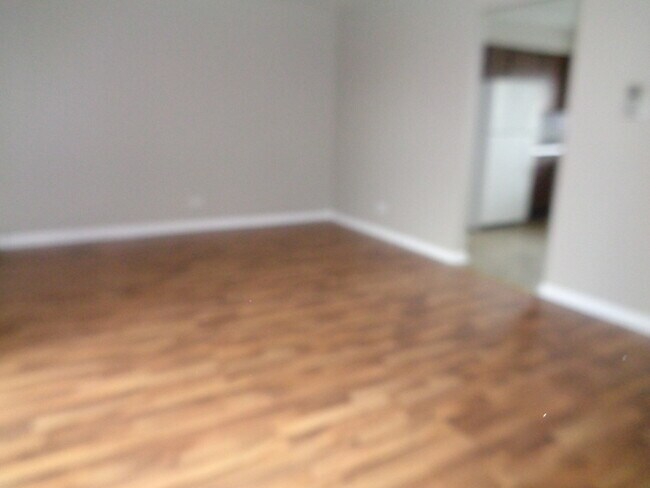 Foto del edificio - 7323 W 79th St