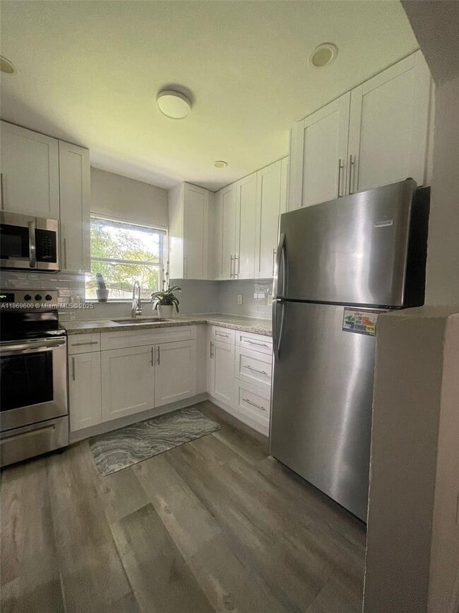 Building Photo - 2111 Adams St Building Photo - 2111 Adams St