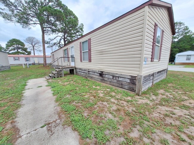 Building Photo - 1134 Kelly Dr