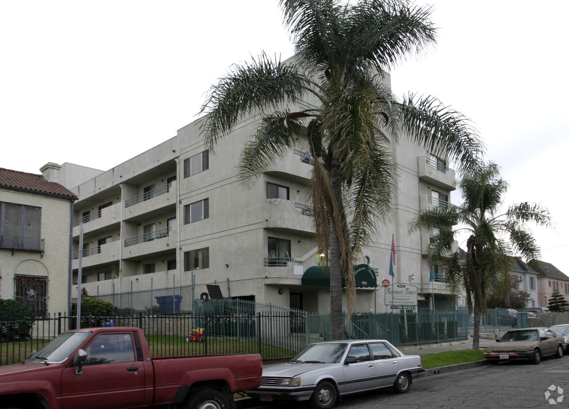 Edificio - 838 S Kenmore Ave