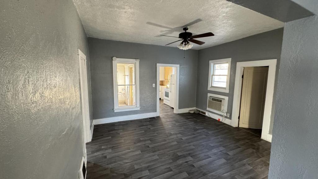 Foto principal - 1509 W 5th St