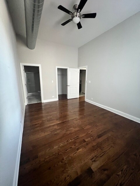 Foto del edificio - 7240 W Devon Ave
