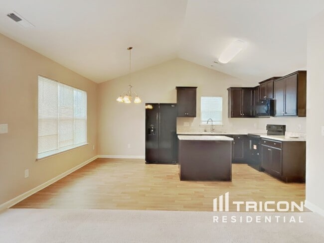 Building Photo - 219 Plains Dr