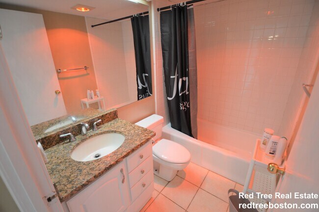 Foto del edificio - 75 Brainerd Rd