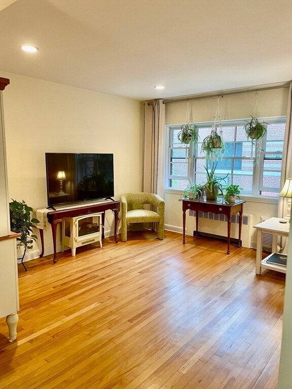 652 Washington St Unit 5, Brookline, MA 02446 Condo for Rent in