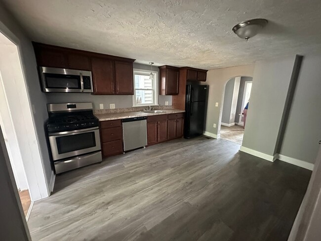 Cocina - 21 Girard Ave