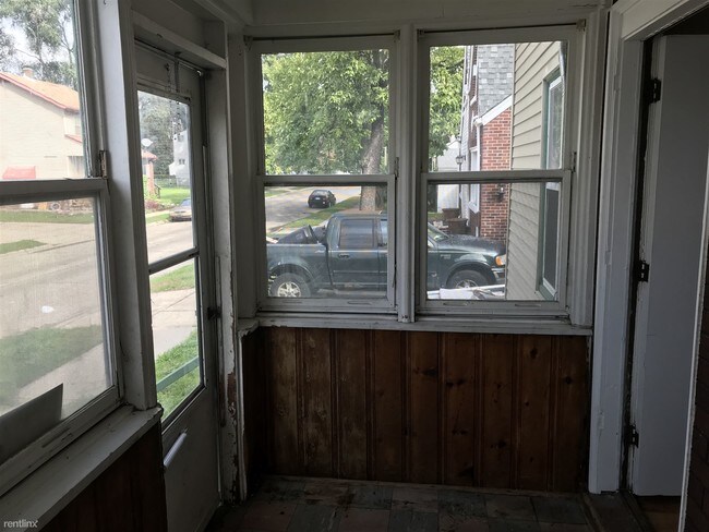 Foto del edificio - 3 br, 1 bath House - 8032 Jackson Ave