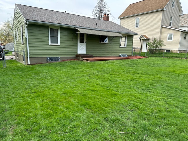 Building Photo - 622 Barmore Ave