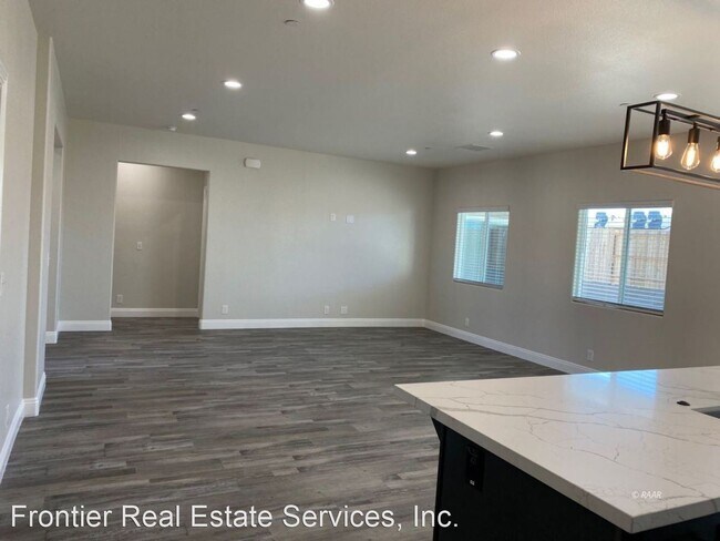 Foto del edificio - 4 br, 2 bath House - 1034 Ocean Ave