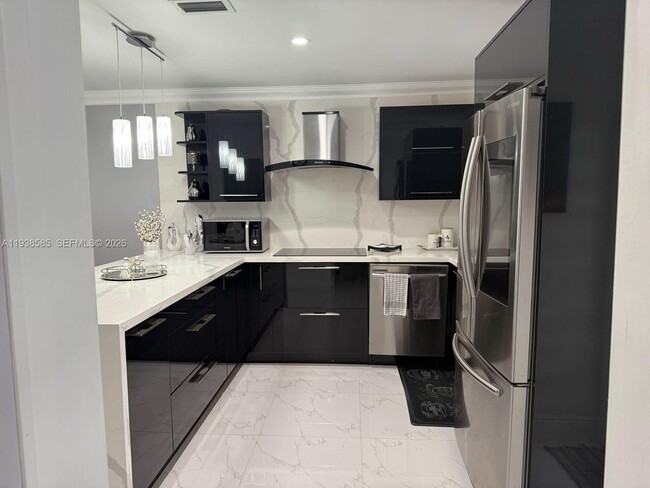 Foto del edificio - 2837 W 75th St