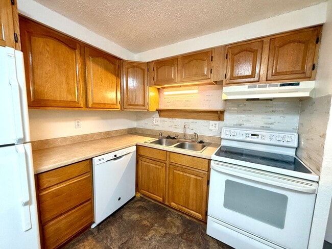 Foto del edificio - Quiet and private 1 bedroom on the 1st floor - in Glendale