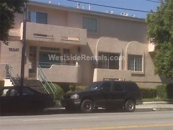 Primary Photo - 18347 Saticoy St