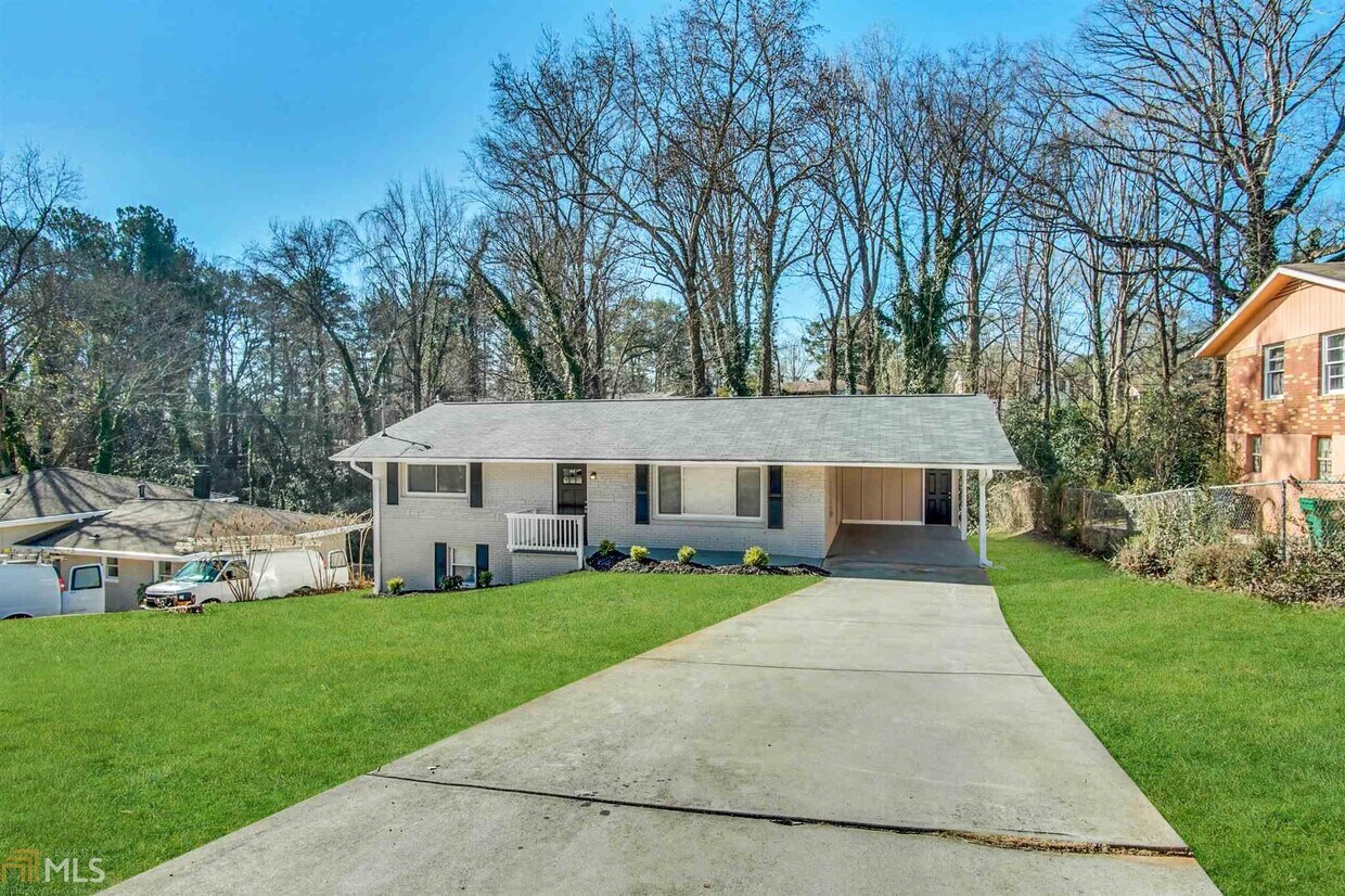 Primary Photo - 2805 Zane Grey Dr SE