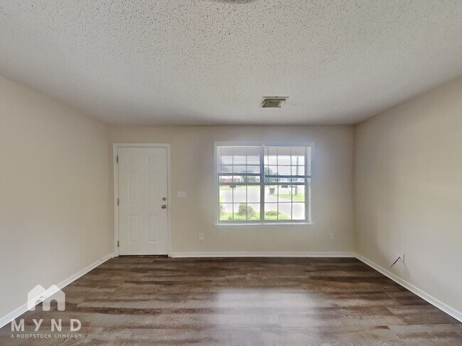Foto del edificio - 2263 Reece Blvd