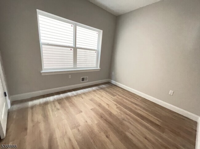 Foto del edificio - 484 S 19th St