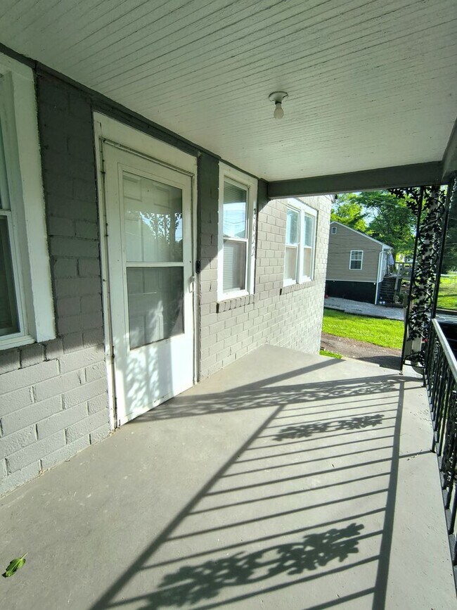 Foto del edificio - Charming 2br/1ba house near downtown