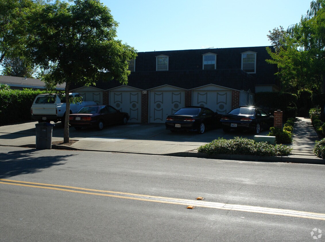Primary Photo - 972 Ponderosa Ave