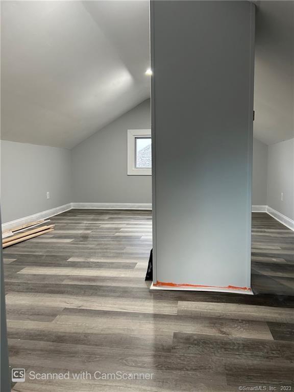 Building Photo - 95 New Canaan Ave