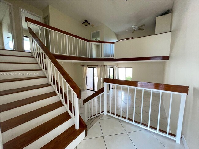 Building Photo - 1301 SW 124th Ct