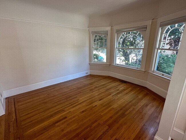 Foto del edificio - Great Home Located in the Pill Hill Neighborhood