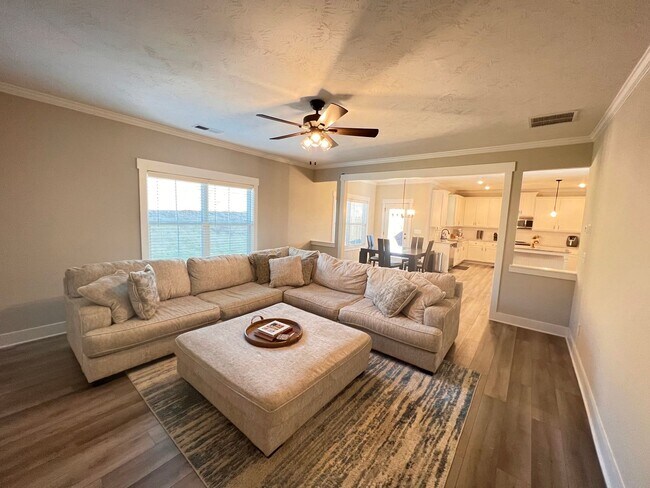 Building Photo - Spacious 4BR/3.5BATH in Wrights Farm (Grov...