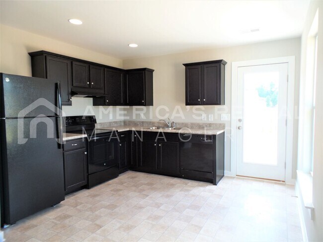 Foto del edificio - DEPOSIT PENDING!!! Home for Rent in Lincol...