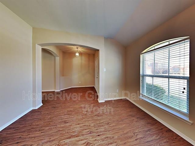 Building Photo - 1046 Warbler Ln