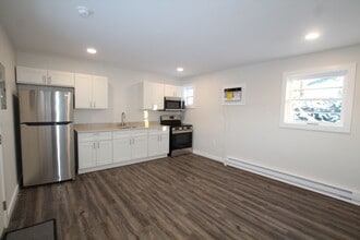 Building Photo - 14311 Rte 9W