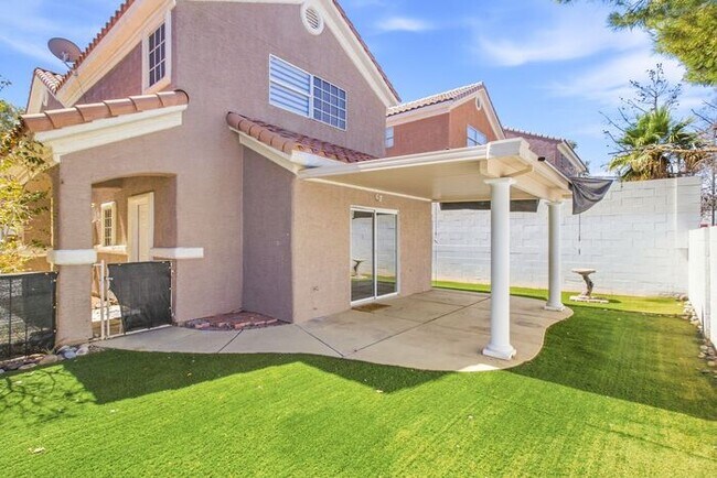 Foto del edificio - Charming 3-Bedroom Home with Modern Updates & Easy-Care Backyard