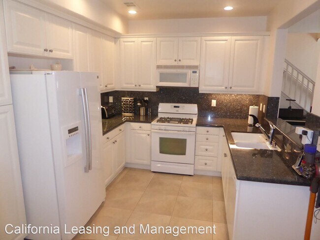 Building Photo - 3 br, 2.5 bath House - 28371 Mirabelle Lane